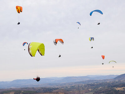 1 curso de iniciación en parapente en Madrid de 4 horas para 1 persona