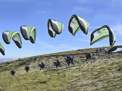 Caja Tour en parapente de 2 horas en Madrid