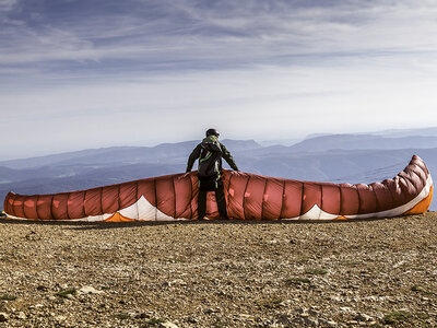 Caja regalo Iniciación al parapente de 2 días en Madrid para 2 personas