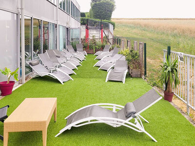 Coffret cadeau Demi-journée de bien-être : accès à l'espace détente et modelage du dos pour 2 aux portes de la Champagne