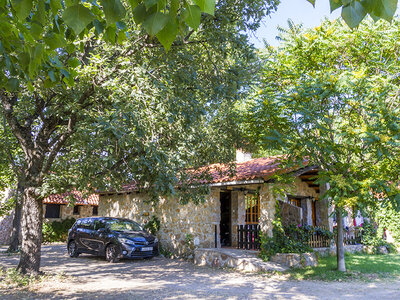 Caja Camping Bungalows Rio Jerte: 2 noches con desayuno y detalle para 2 personas
