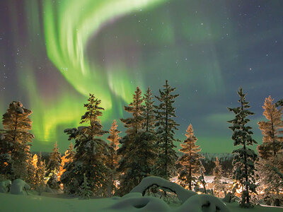 Cofanetto regalo 2 notti sotto l'aurora boreale in Svezia e giro in slitta trainata dai cani