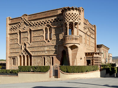 Cripta Gaudí y Colònia Güell: 1 visita con audioguía para 2 personas