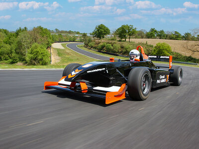 Pilotage sur le circuit Paul Ricard : 7 tours de piste au volant d'une Formule 3