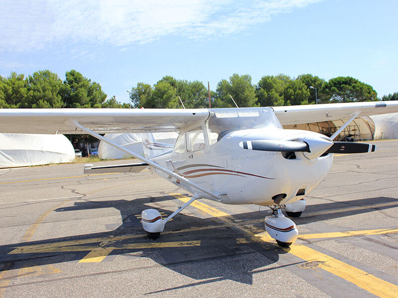 Pilotage en duo d'un avion de tourisme à Aix-en-Provence