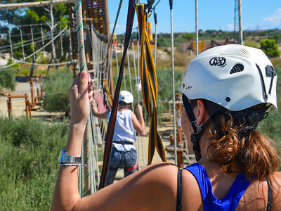 Caja Aventura de saltos: acceso al circuito Big Jump para 4 personas