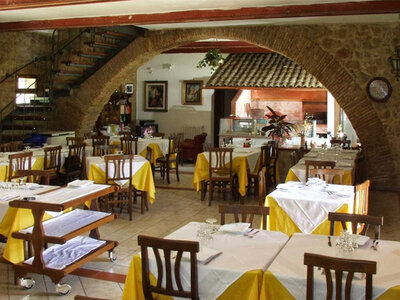 1 notte in agriturismo a Rieti con visita guidata alle Grotte di Pietrasecca per 2