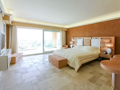 Cofanetto 1 notte nella Suite di una villa in Costa Azzurra con vino e accesso all’area relax