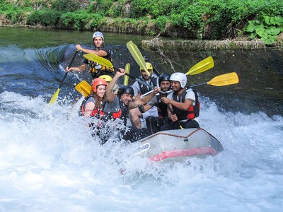 Cofanetto Discesa di soft-rafting e arrampicata sportiva con foto per 10 persone nel Lazio