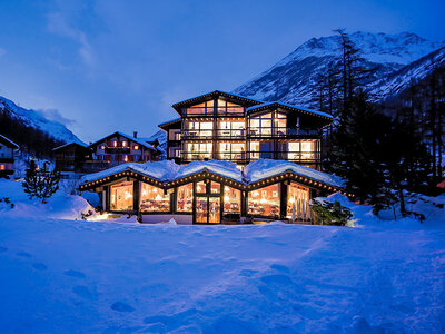 Coffret Souper insolite aux chandelles dans un téléphérique pour 2 à Saas-Almagell