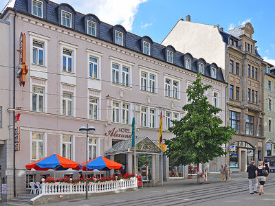 Liebeszauber in Plauen: Candle-Light-Dinner und Sektfrühstück für 2