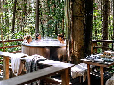 3 jours insolites en cabane dans les arbres avec bain bouillonnant