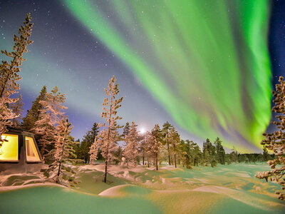 2 magiche notti sotto l'aurora boreale svedese con attività per 2 persone