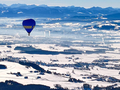 Box Weihnachten über den Wolken: Heißluftballonfahrt im Winter mit Sekt