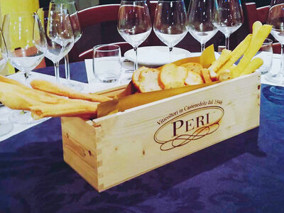 Cofanetto Tour enologico con degustazione di 3 vini per 1 a Brescia e bottiglia omaggio