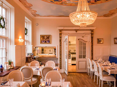 Boks Luksuriøst weekendophold med middag for 2 på Hotel Postgården