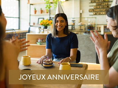 Coffret cadeau Joyeux anniversaire : petit-déjeuner avec des bulles