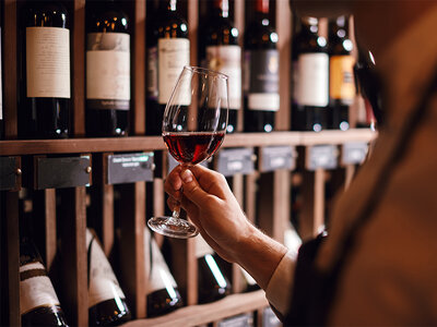 Cofanetto regalo L’unicità dei vini siciliani: degustazione e visita alla cantina Quattrocieli di Trapani