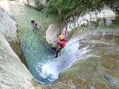 Session de canyoning de 3h30 pour 3 personnes près de Grenoble