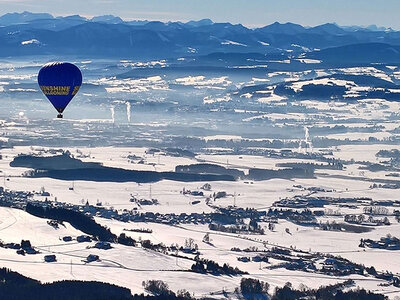 Aufregende Morgenfahrt im Heißluftballon in Deutschland