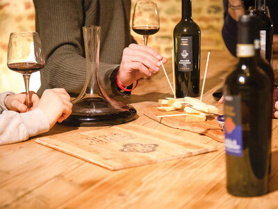 Cofanetto regalo I sapori di Montepulciano: 1 notte con colazione e degustazione di vino con formaggi tipici