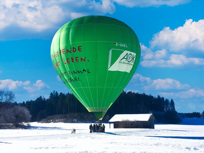 Coffret cadeau Vol hivernal en montgolfière pour 1 au-dessus du lac de Constance avec champagne