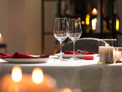 Deliziosa cena con bottiglia di vino inclusa al ristorante de Il Piccolo Dolomiti Resort in Trentino