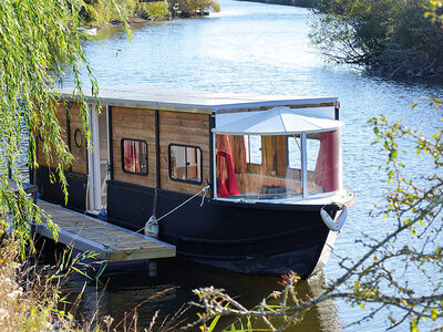 Coffret cadeau 4 jours insolites à bord d'une péniche solaire en famille près de Saint-Nazaire