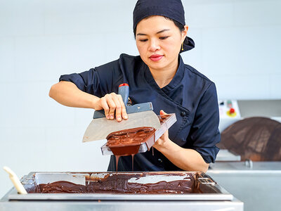 Atelier de travail du chocolat en famille chez Choco-Story à Bruxelles