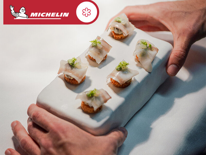 Delizioso menù di 9 portate in ristorante 1 Stella MICHELIN vicino al Lago d’Iseo