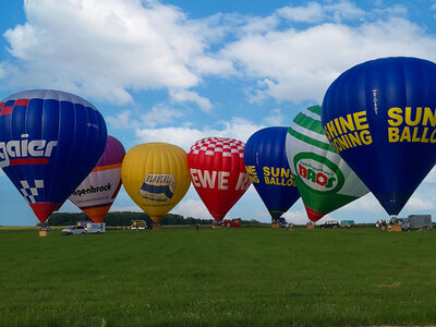 Box Für 1 Stunde in majestätischen Höhen im Heissluftballon über Deutschland