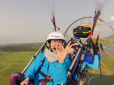 Caja Vuelo en paramotor de 30 minutos en Coria del Río para 1 persona