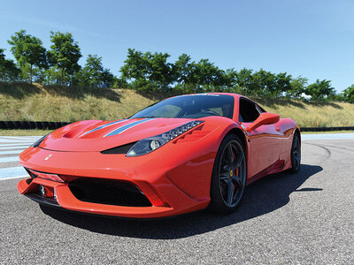 Stage de pilotage : 3 tours sur le circuit de l'Anneau du Rhin en supercar