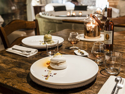 Cofanetto regalo Gusto e relax in Toscana: 1 notte in Suite con vasca idromassaggio e aperitivo