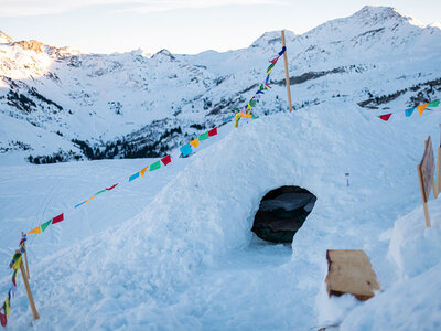 Coffret cadeau 2 jours insolites dans un igloo avec souper dans les Alpes