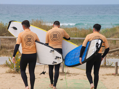 Caja regalo Clase de surf en Cádiz de 2 horas para 1 persona