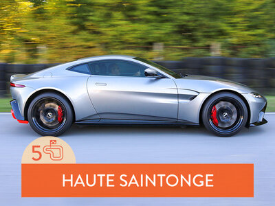 Coffret cadeau Stage de pilotage : 5 tours sur le circuit de Haute Saintonge en Aston Martin V8 Vantage