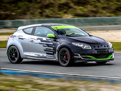 Doos 4 rondes meerijden in een Renault Megane RS III in Zolder