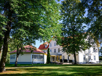 Boks Ophold med morgenmad på Lundsbrunn Resort & Spa for 2