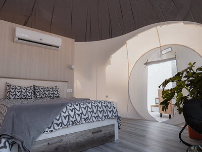 Caja Fuente del Lobo Glamping & Bungalows: 1 noche en burbuja deluxe para 2 personas