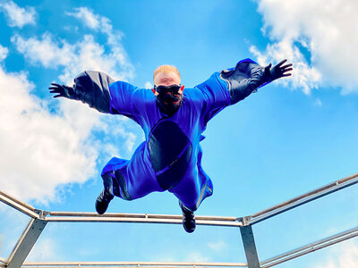 Box Einzigartiges Airlebnis beim Indoor-Skydiving in Hückelhoven