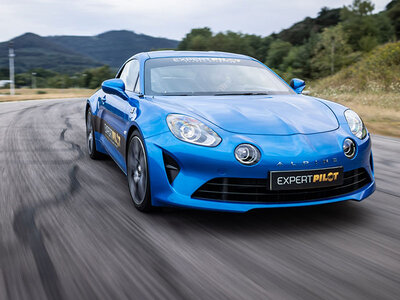 Stage de pilotage : 2 tours sur le circuit de Chambley en Porsche Cayman ou Alpine A110