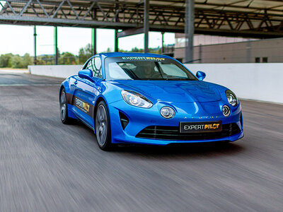 Stage de pilotage : 5 tours sur le circuit de Chambley en Porsche Cayman ou en Alpine A110