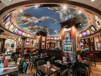 Cofanetto Gusto rock dall’antipasto al dolce: 1 pranzo o 1 cena in un Hard Rock Cafe a scelta