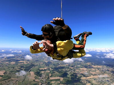 Coffret cadeau Saut sensationnel en chute libre en tandem à Cerfontaine