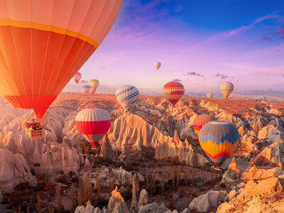 Cofanetto regalo Cappadocia da sogno: 3 notti di magia al Sunak Cave Hotel e volo in mongolfiera