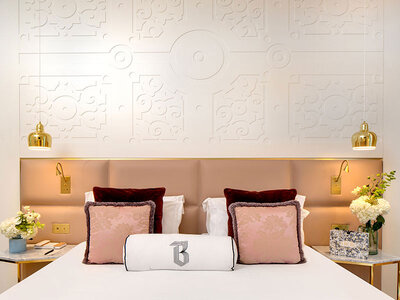 Coffret cadeau 1 nuit en hôtel 5* avec espace détente sur les Grands Boulevards de Paris