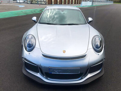 Cofanetto 2 giri al volante di una Porsche 991 GT3 RS sulla pista di Anneau du Rhin