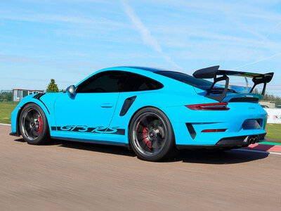 Stage de pilotage : 4 tours sur le circuit de Trappes en Porsche 991 GT3 RS