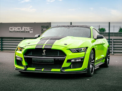 Stage de pilotage : 3 tours sur le circuit de Lohéac en Ford Mustang Shelby GT500